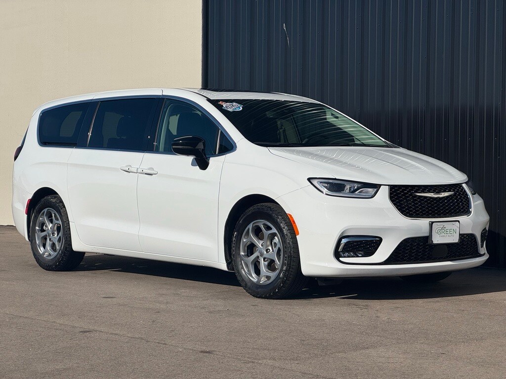 2024 Chrysler Pacifica Limited photo 4