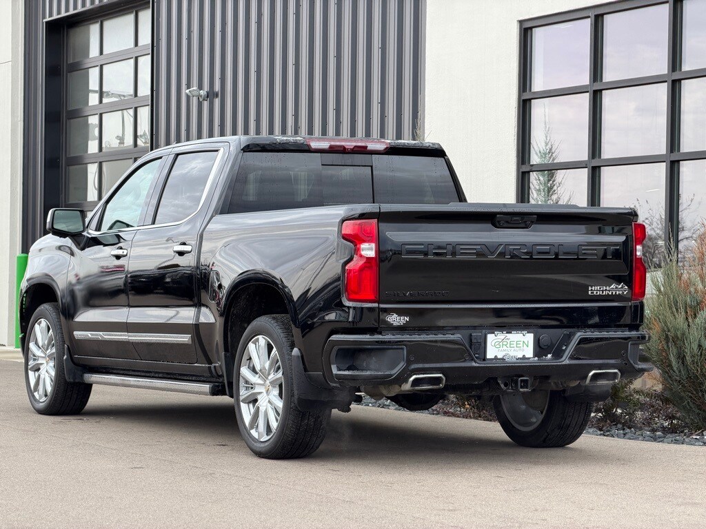 2023 Chevrolet Silverado 1500 High Country photo 4