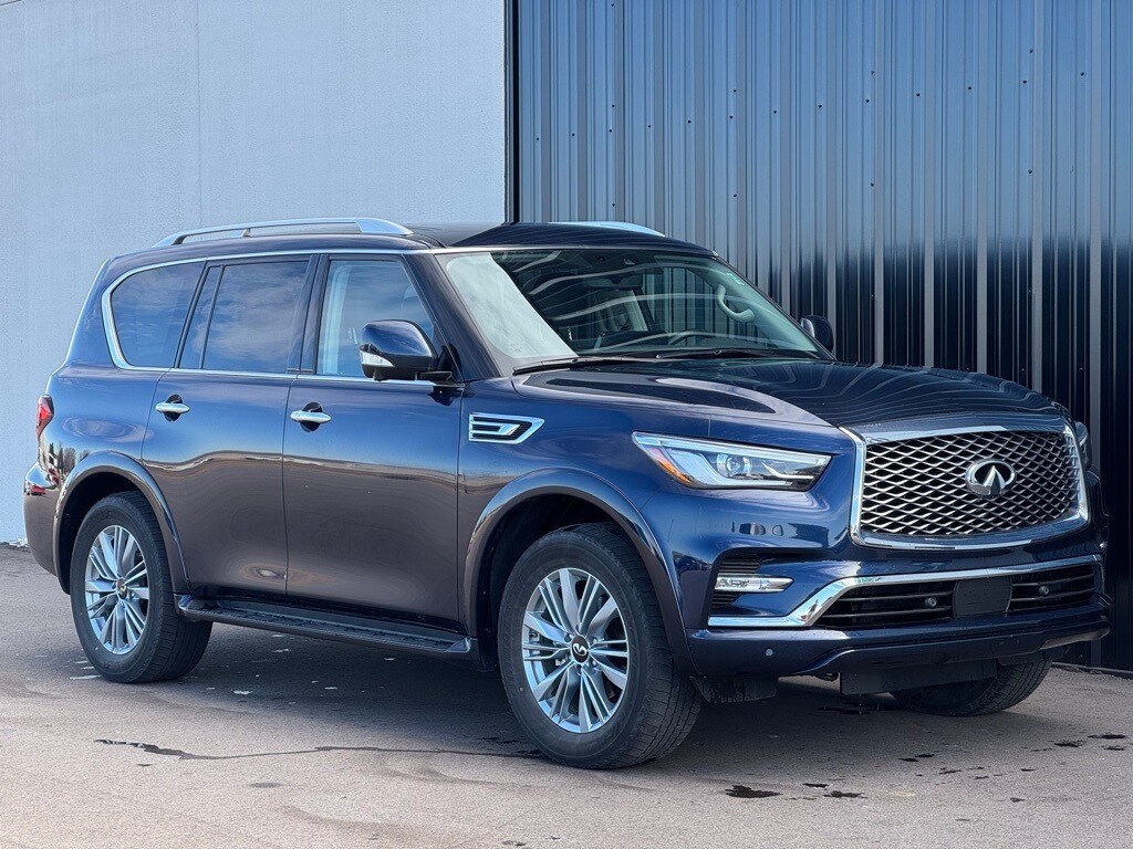 2024 Infiniti QX80 Luxe photo 4