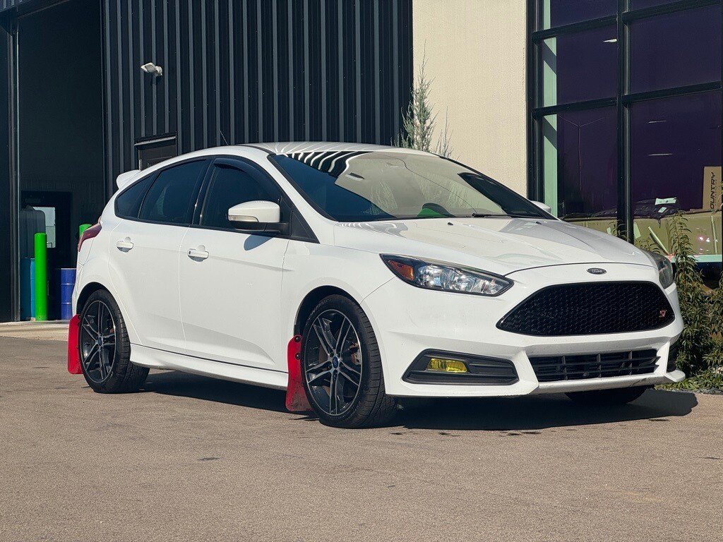 2018 Ford Focus ST photo 4