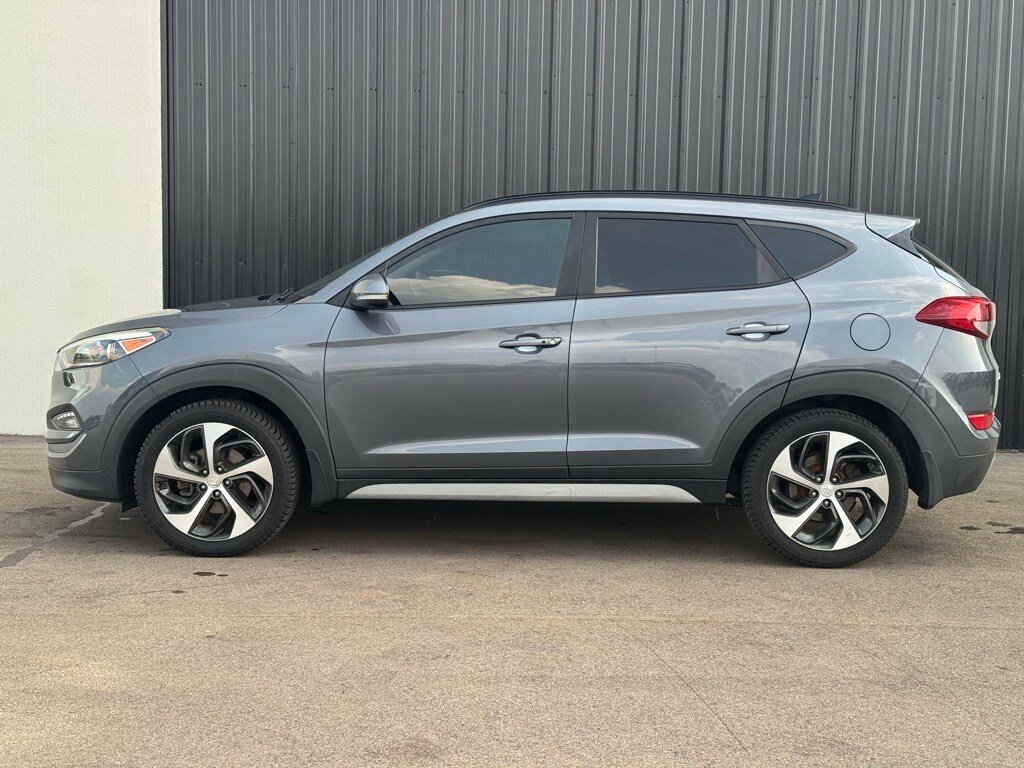 2018 Hyundai Tucson Value photo 2