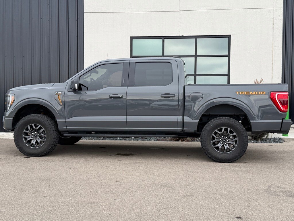 2021 Ford F-150 XL photo 2