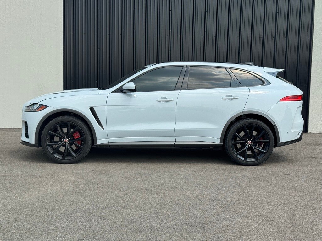 2020 Jaguar F-PACE SVR photo 2