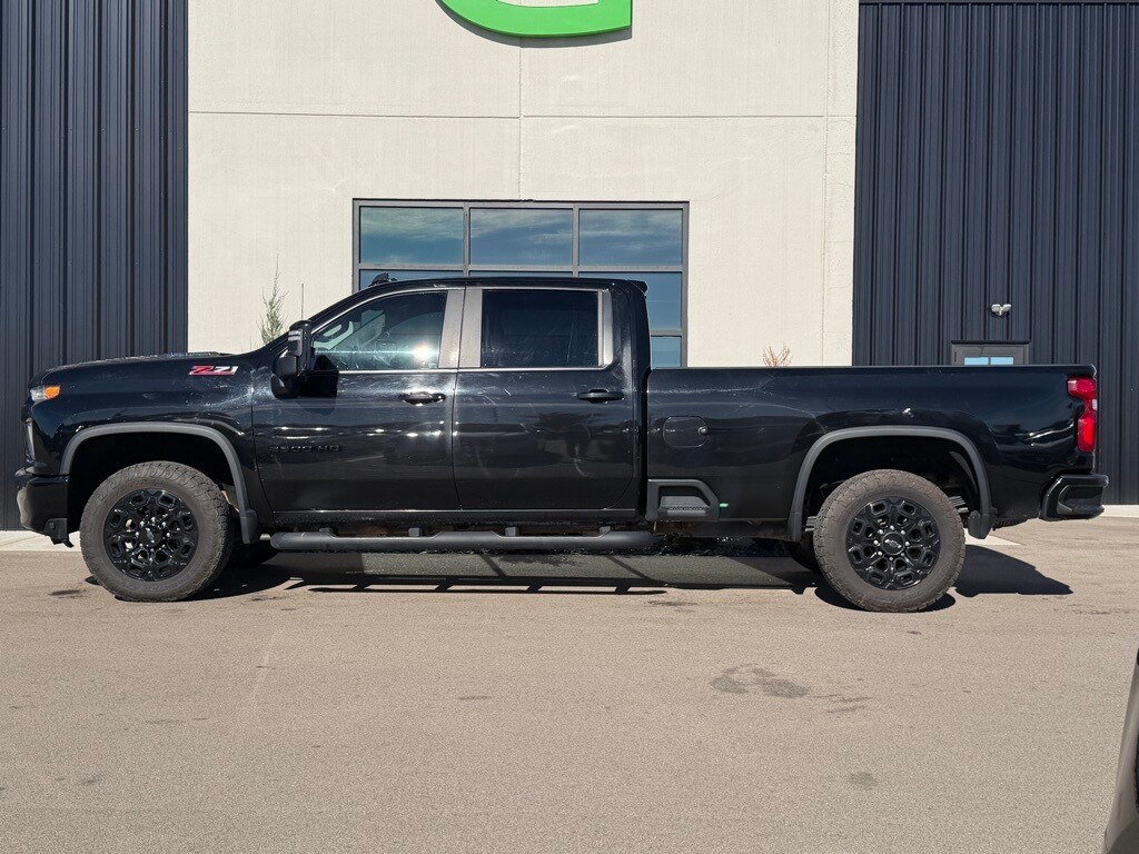 2022 Chevrolet Silverado 2500HD LTZ photo 2