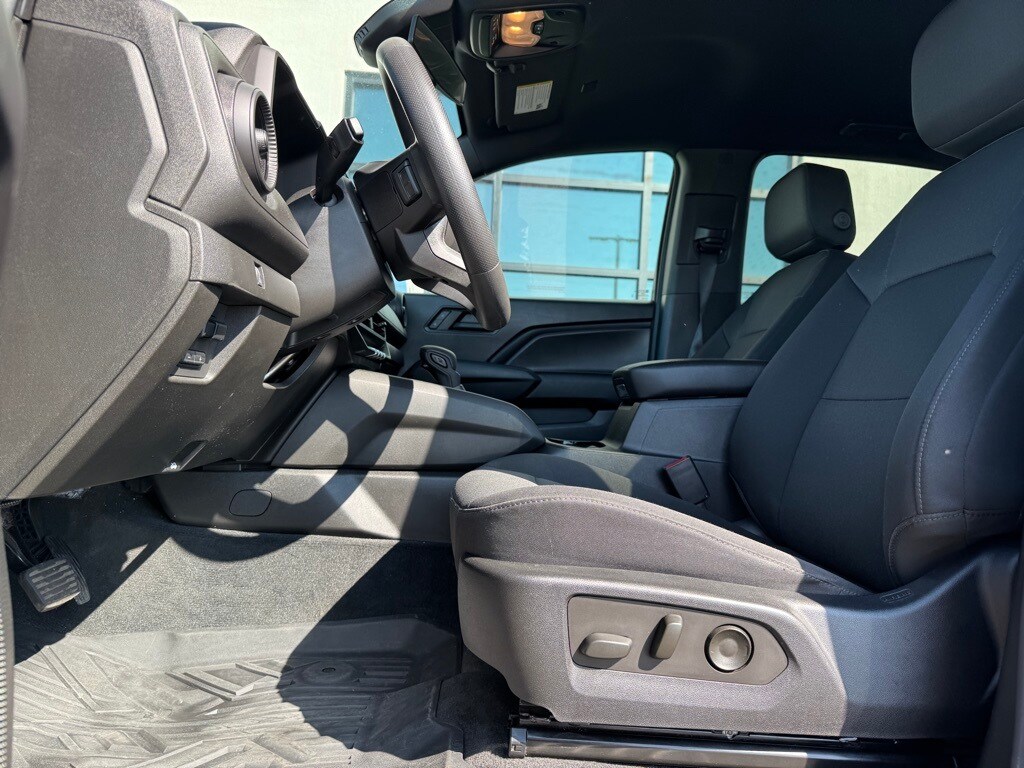 2023 Chevrolet Colorado Trail Boss photo 4