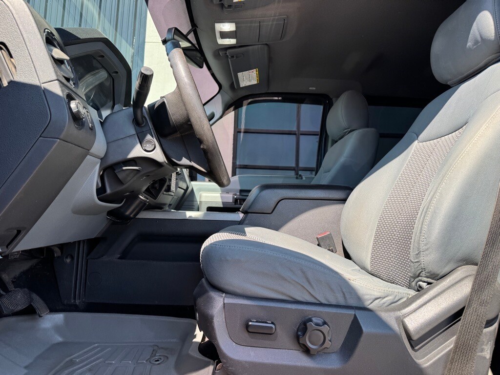 2015 Ford F-250 XLT photo 3