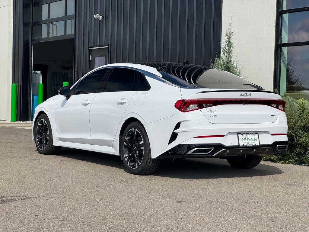 2024 Kia K5 GT-Line photo 3
