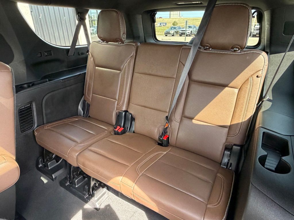 2023 Chevrolet Suburban High Country - Photo 21
