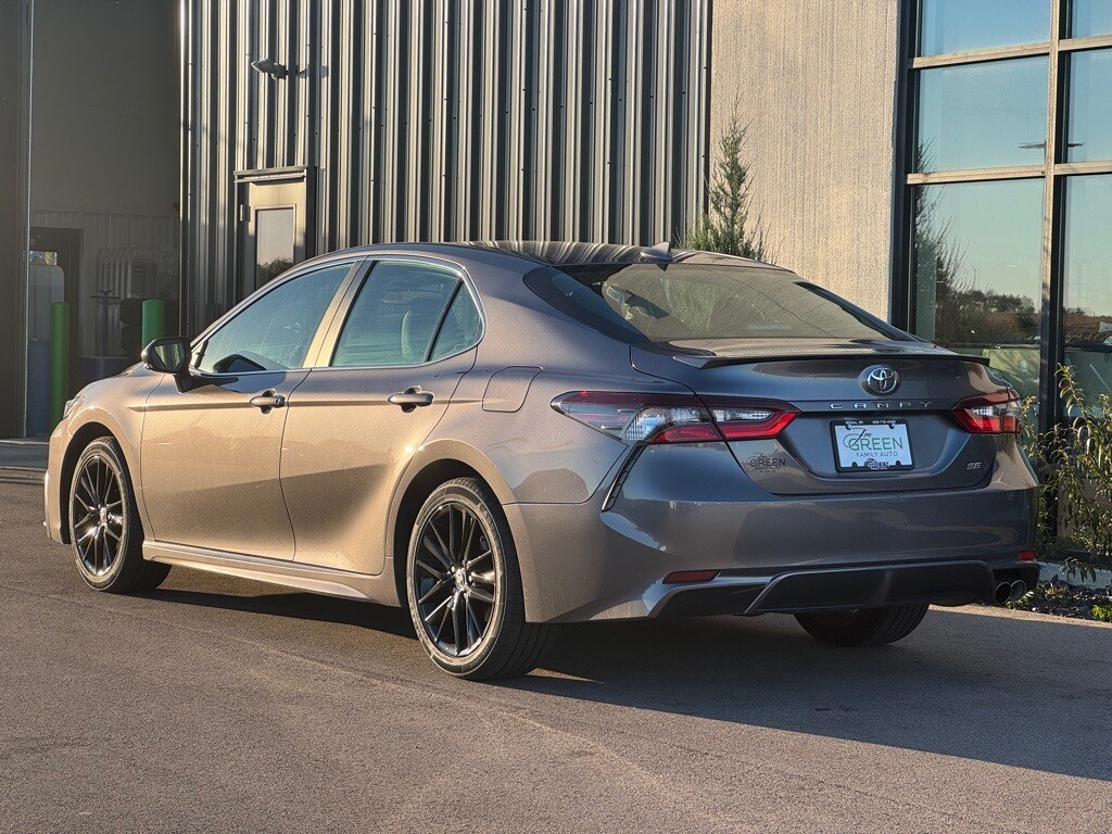 2024 Toyota Camry SE photo 3
