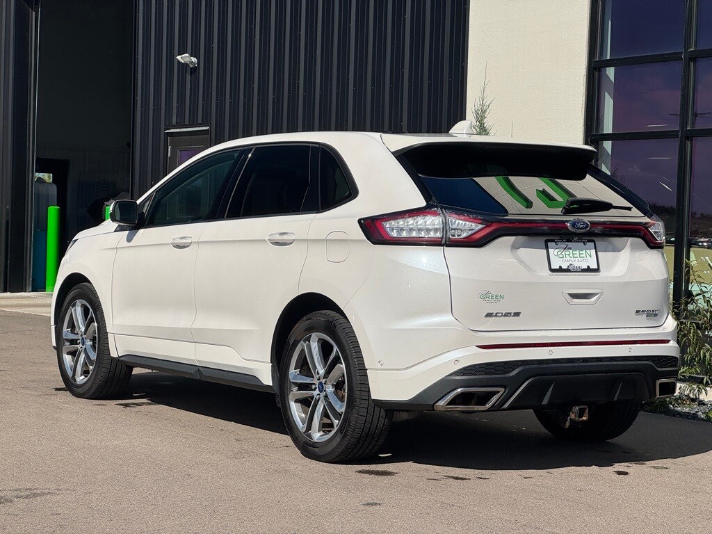 2015 Ford Edge Sport photo 2