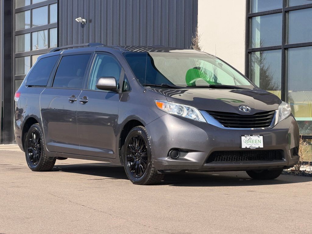 Used 2012 Toyota Sienna LE 7 Passenger Van