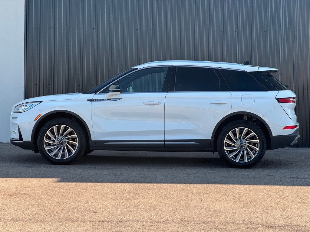 2023 Lincoln Corsair Reserve photo 2