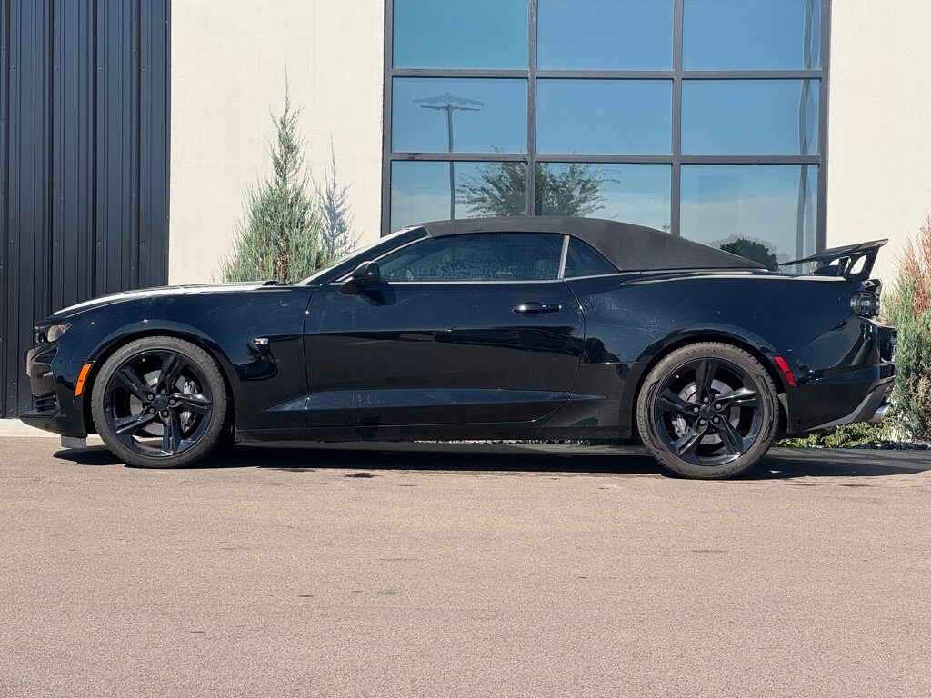2022 Chevrolet Camaro 2SS photo 2