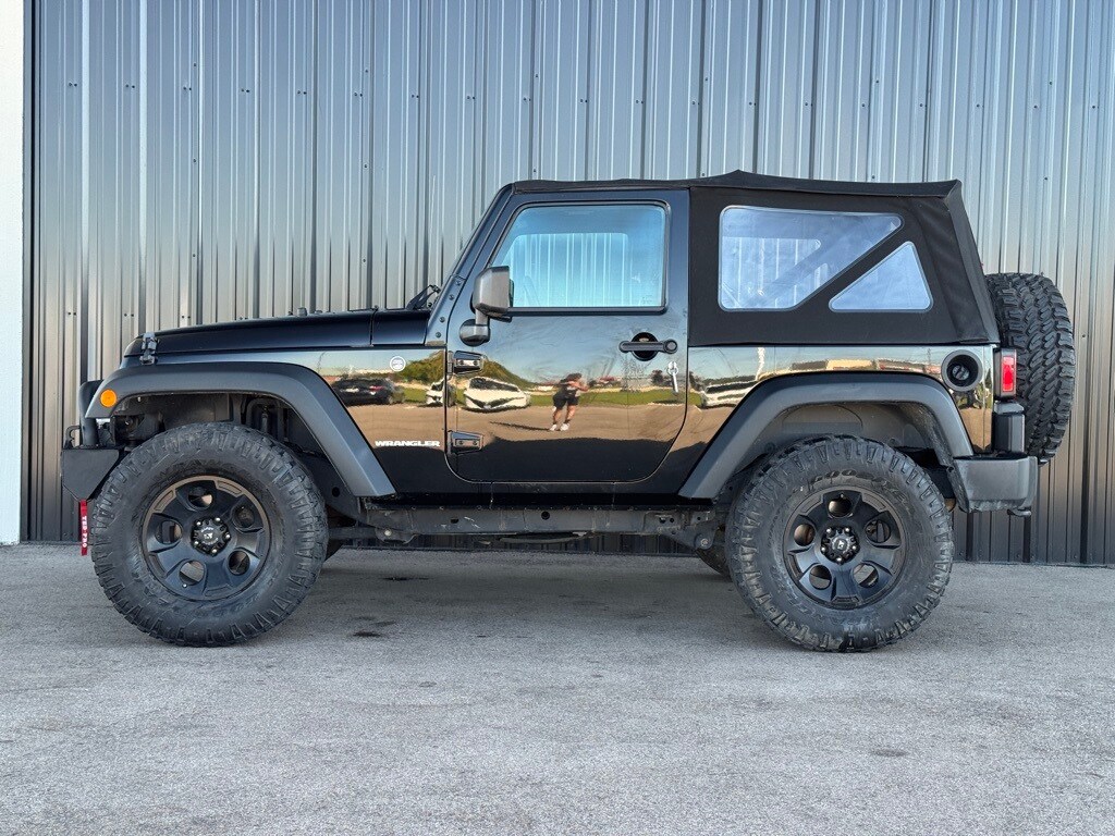 2017 Jeep Wrangler Sport photo 2