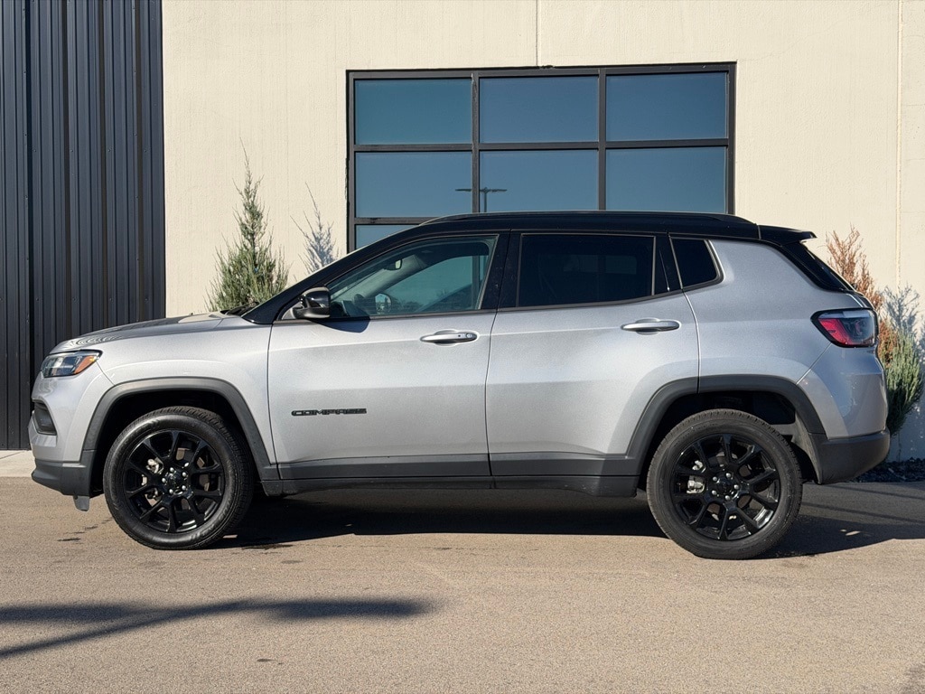 Used 2022 Jeep Compass Latitude SUV