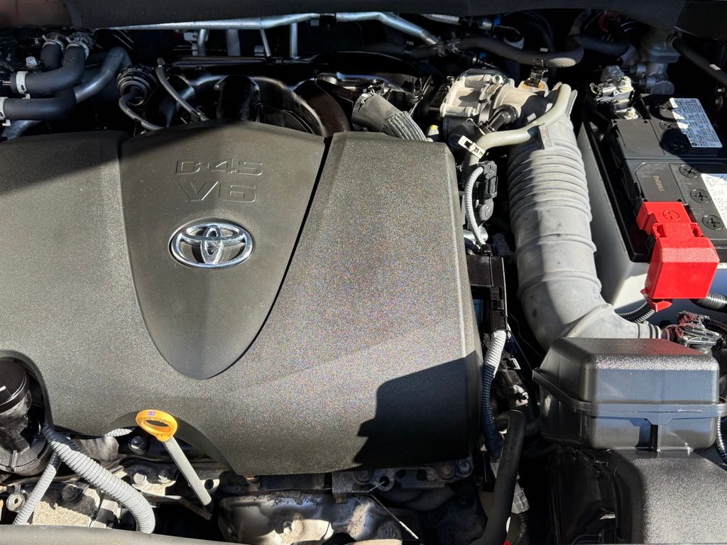 2022 Toyota Highlander XLE - Photo 7