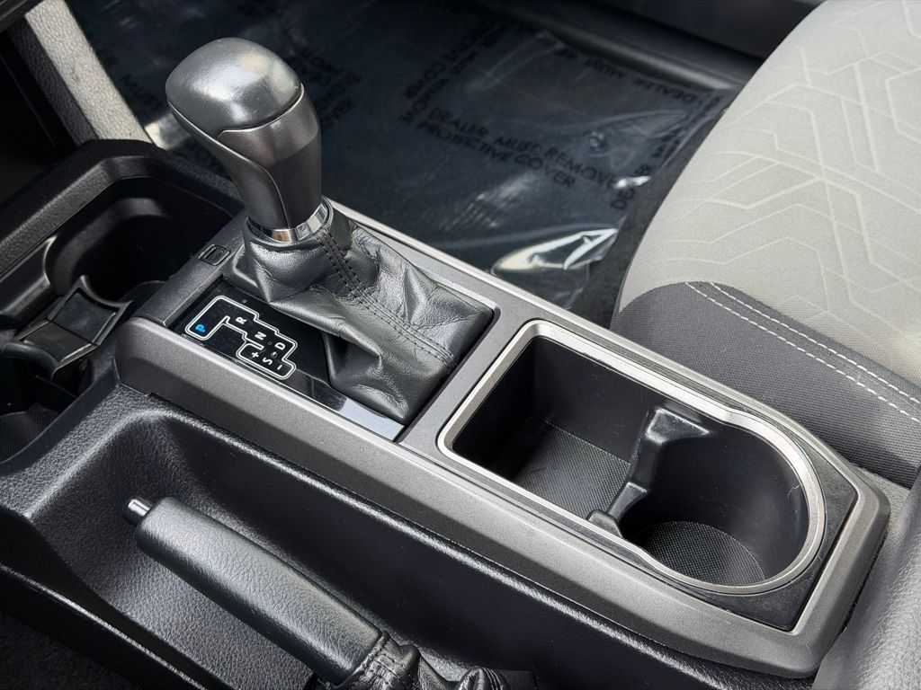 2022 Toyota Tacoma TRD Off Road - Photo 13