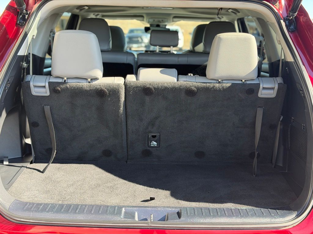 2022 Toyota Highlander XLE - Photo 9