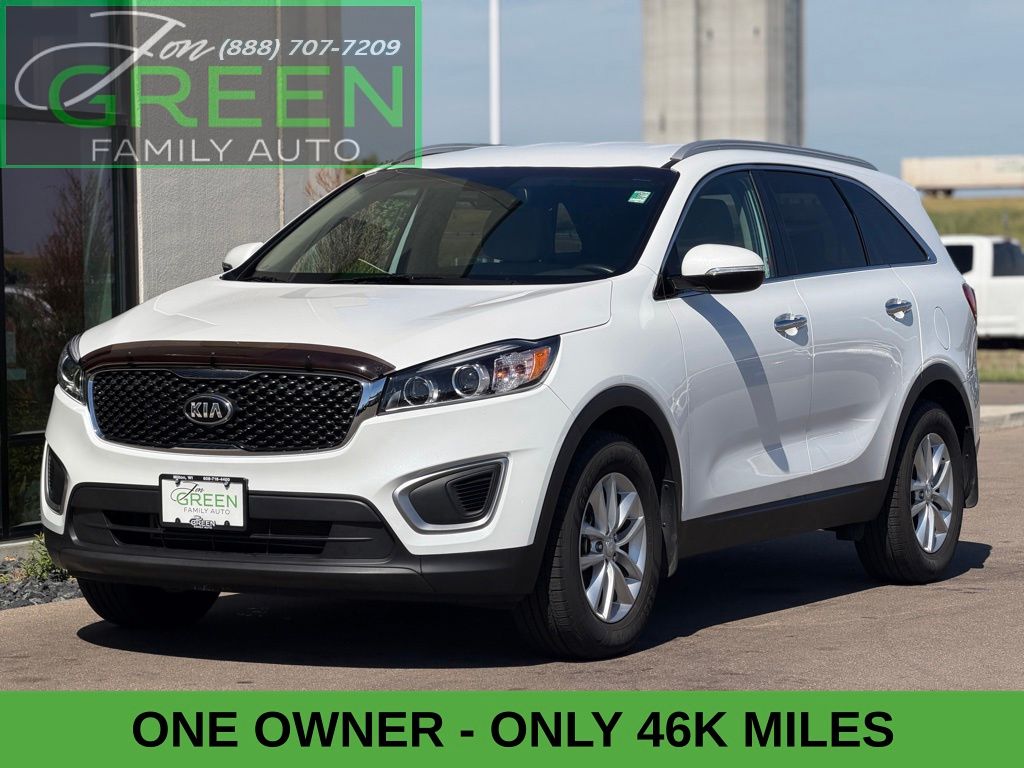 Snow White Pearl 2016 Kia Sorento LX SUV / Crossover Front-Wheel Drive 6-Speed Automatic