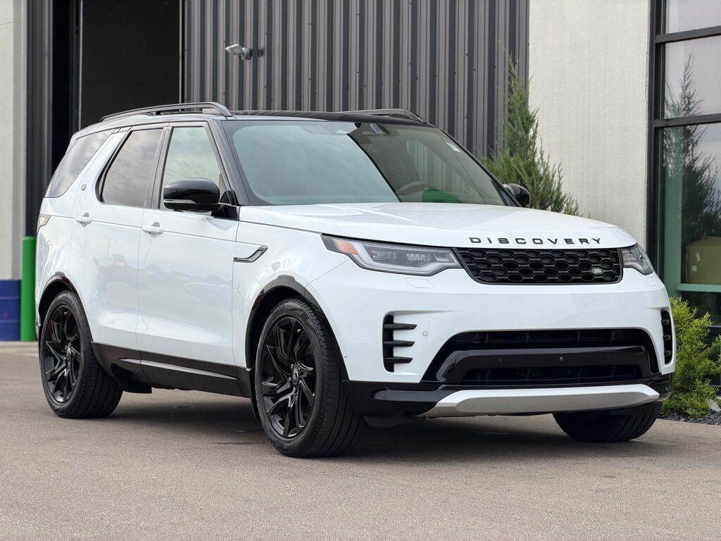 Used 2024 Land Rover Discovery P360 Dynamic SE SUV