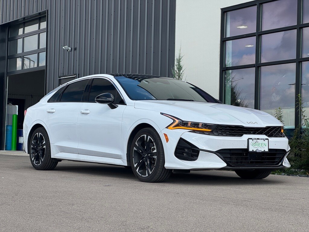2024 Kia K5 GT-Line photo 4