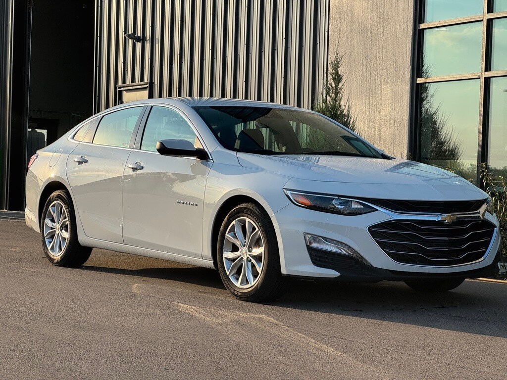 2024 Chevrolet Malibu 1LT photo 4