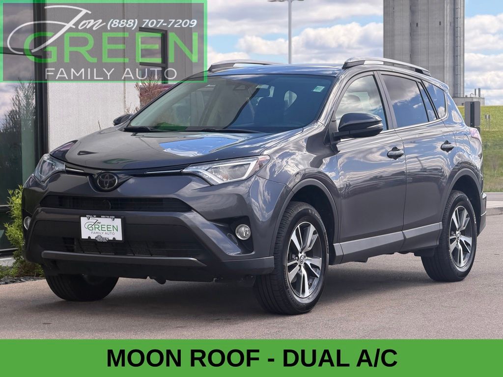 2017 Toyota RAV4 XLE's photo