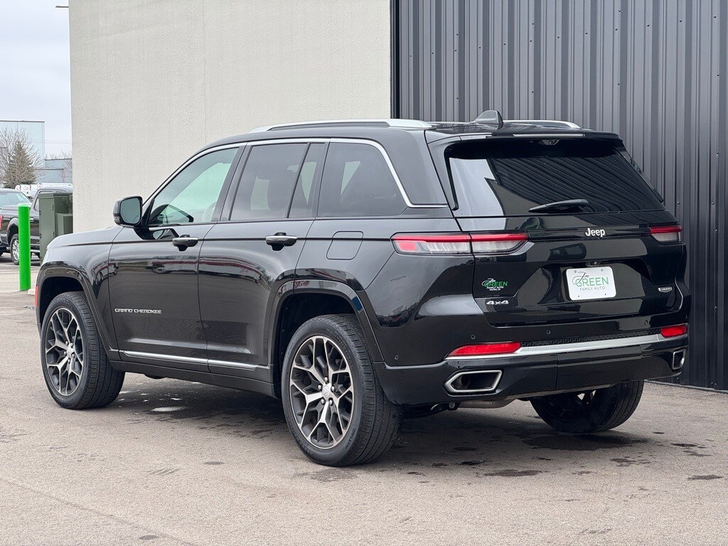 2022 Jeep Grand Cherokee Summit Reserve photo 3