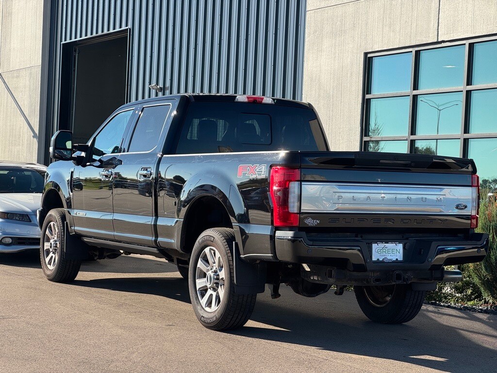 2017 Ford F-250 Platinum photo 3