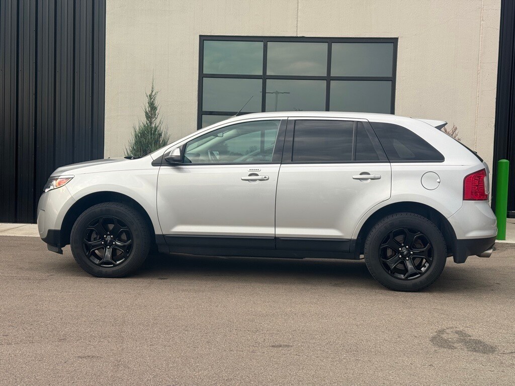 2013 Ford Edge SEL photo 2