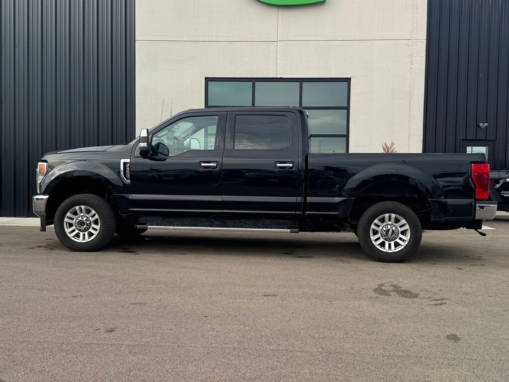 2020 Ford F-250 XLT photo 2