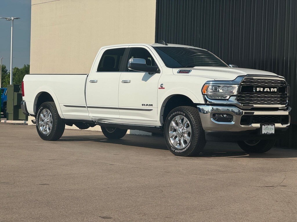 2022 Ram 3500 Limited photo 4