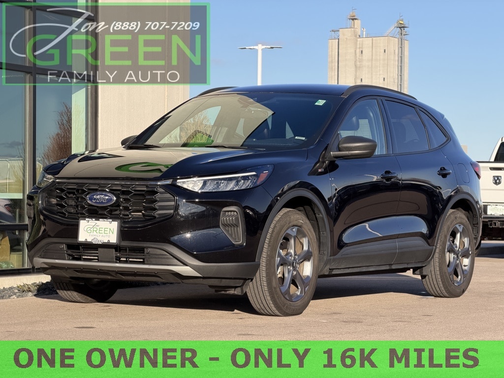 2025 Ford Escape ST-Line's photo