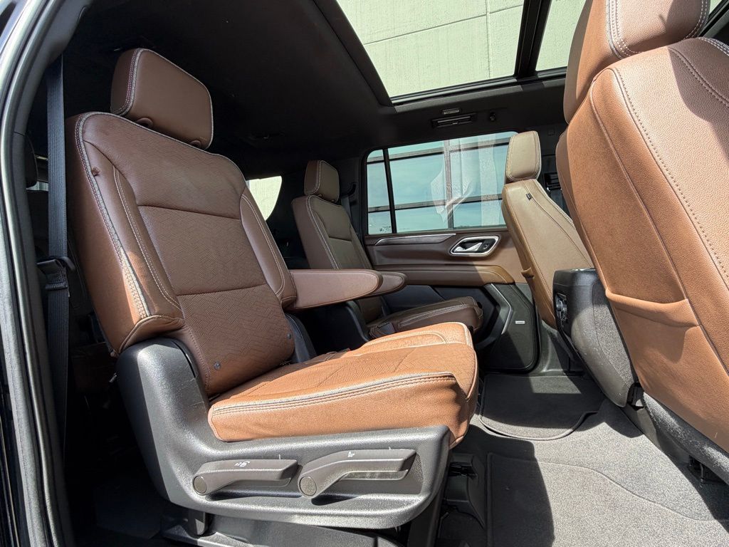 2023 Chevrolet Suburban High Country - Photo 19