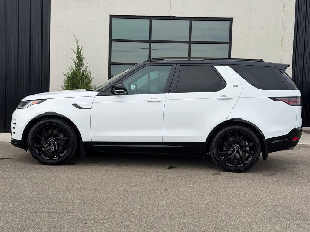 Used 2024 Land Rover Discovery P360 Dynamic SE SUV