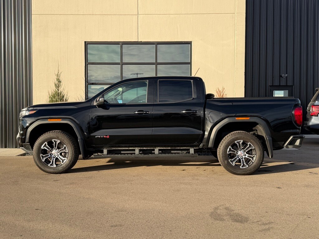 2024 Gmc Canyon AT4 photo 2