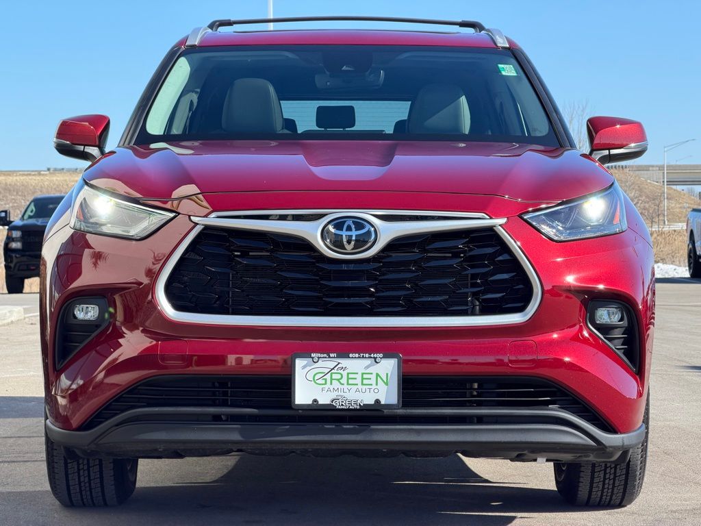 2022 Toyota Highlander XLE - Photo 6