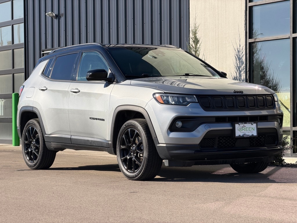 Used 2022 Jeep Compass Latitude SUV