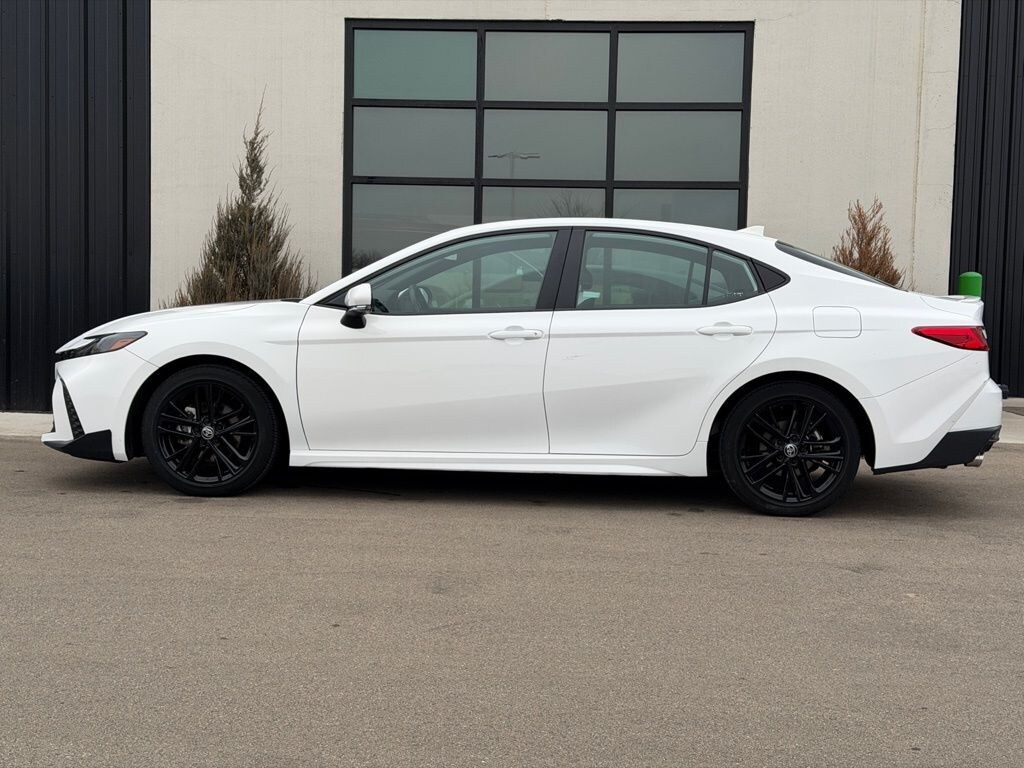 Used 2025 Toyota Camry SE Sedan