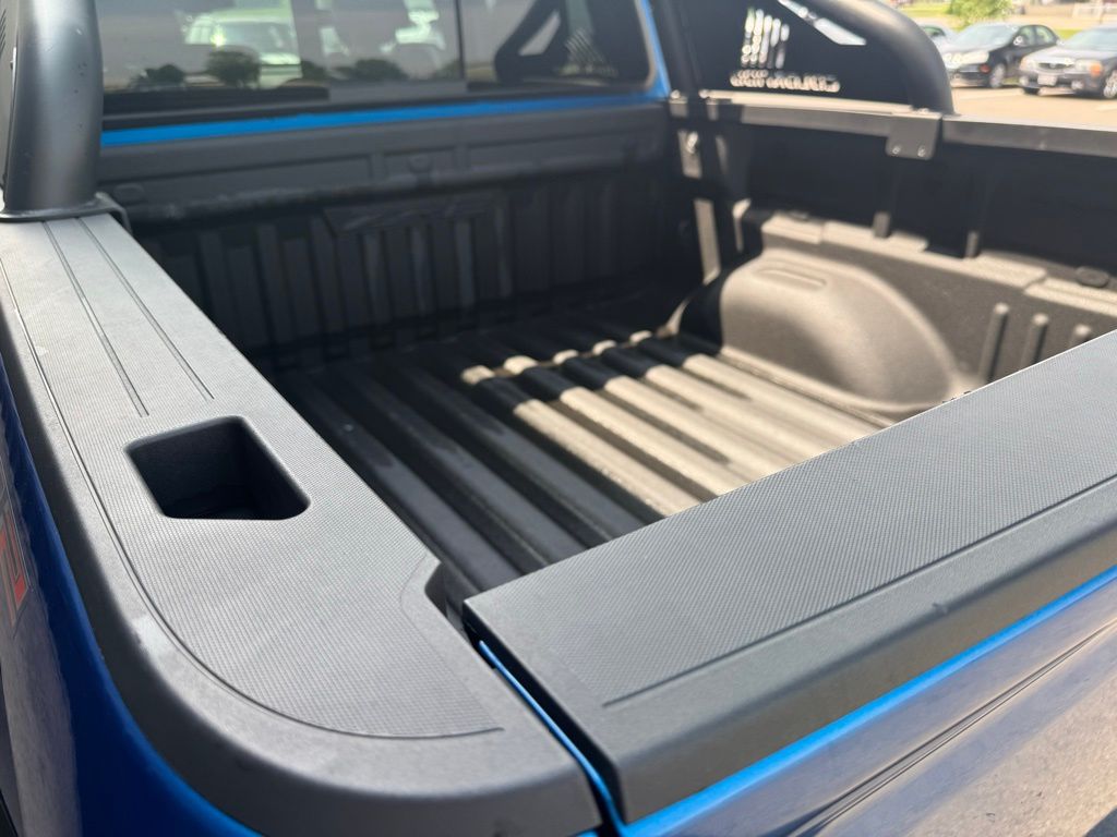 2022 Chevrolet Colorado ZR2 - Photo 9