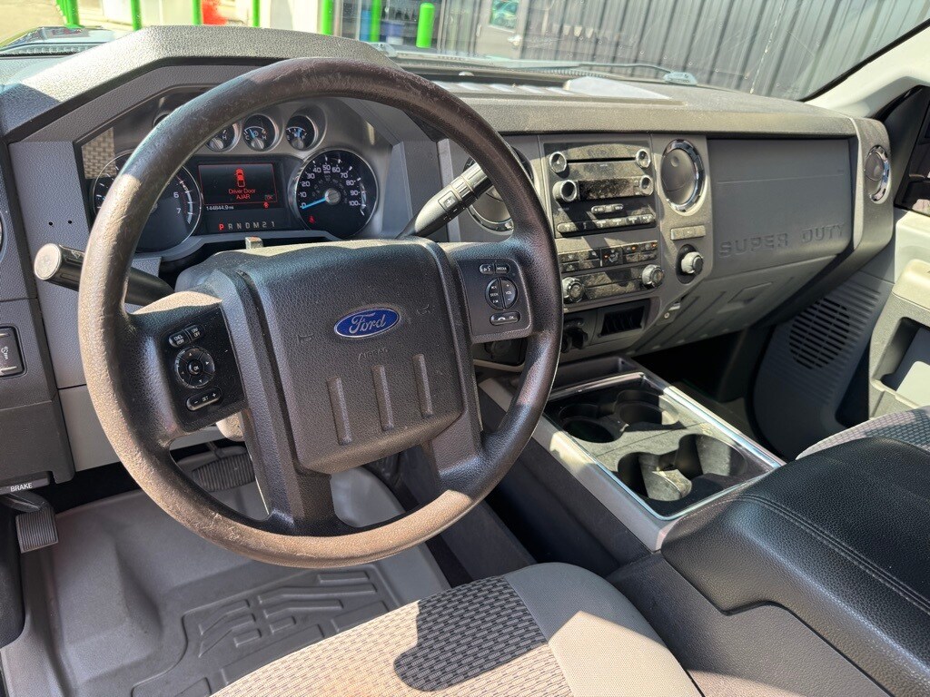 2015 Ford F-250 XLT photo 4