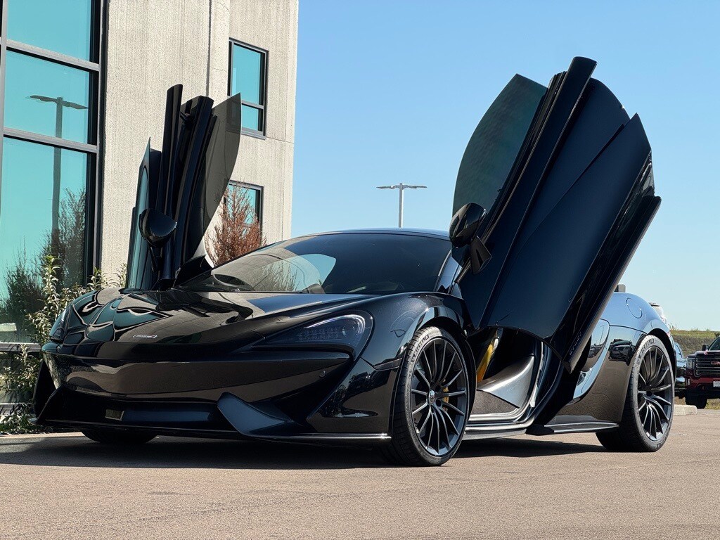 2017 Mclaren 570GT photo 2