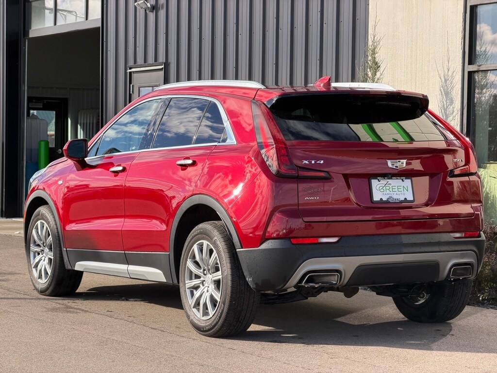 2020 Cadillac XT4 Premium Luxury photo 2
