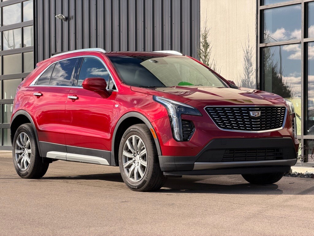 2020 Cadillac XT4 Premium Luxury photo 3