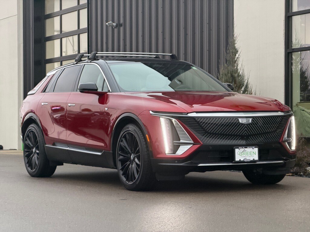 2025 Cadillac Lyriq Luxury photo 4