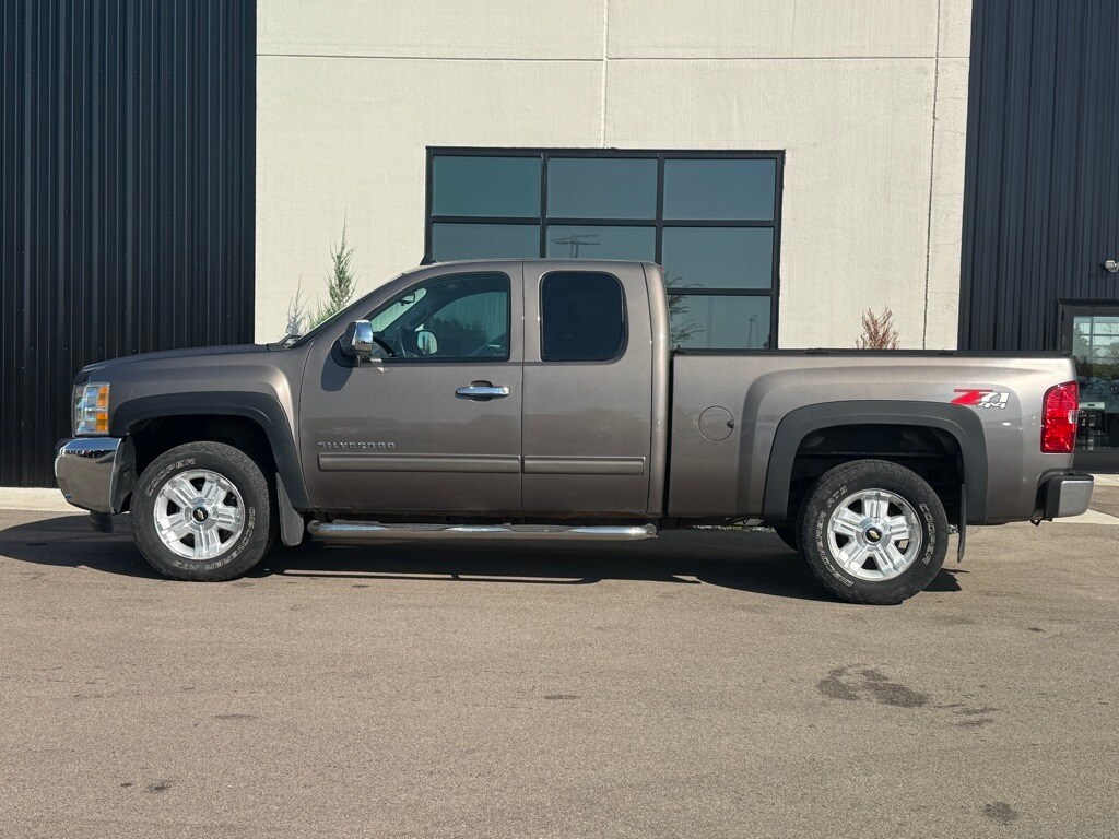 2013 Chevrolet Silverado 1500 LT photo 2