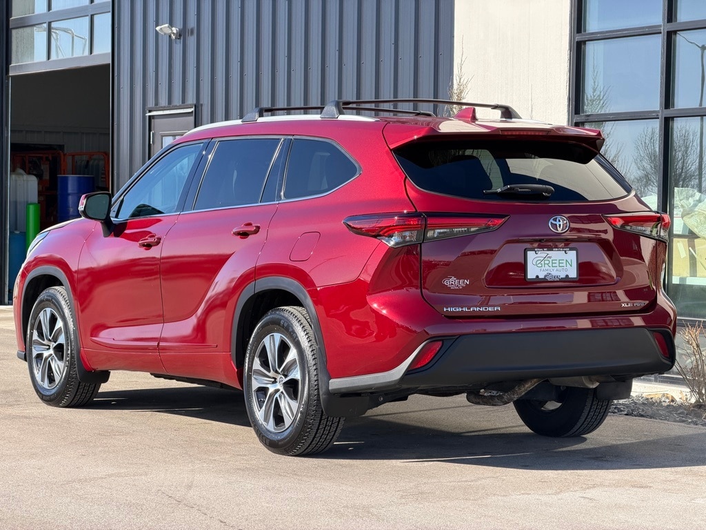 Used 2022 Toyota Highlander XLE SUV