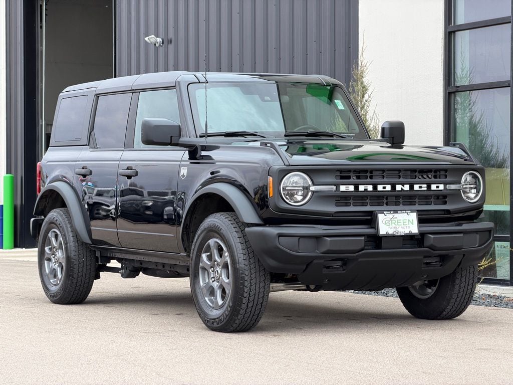 View vehicle photo 4