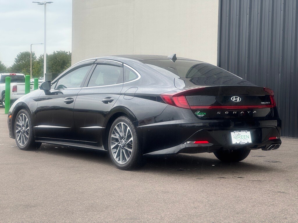 2022 Hyundai Sonata Limited photo 2
