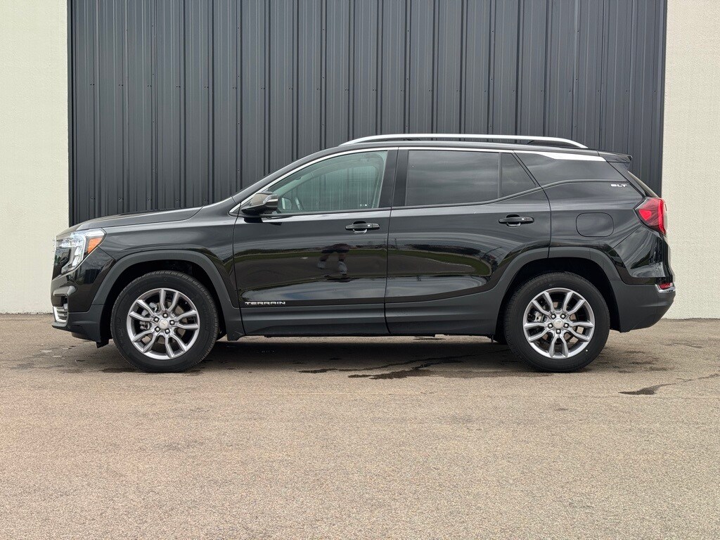 2023 Gmc Terrain SLT photo 2